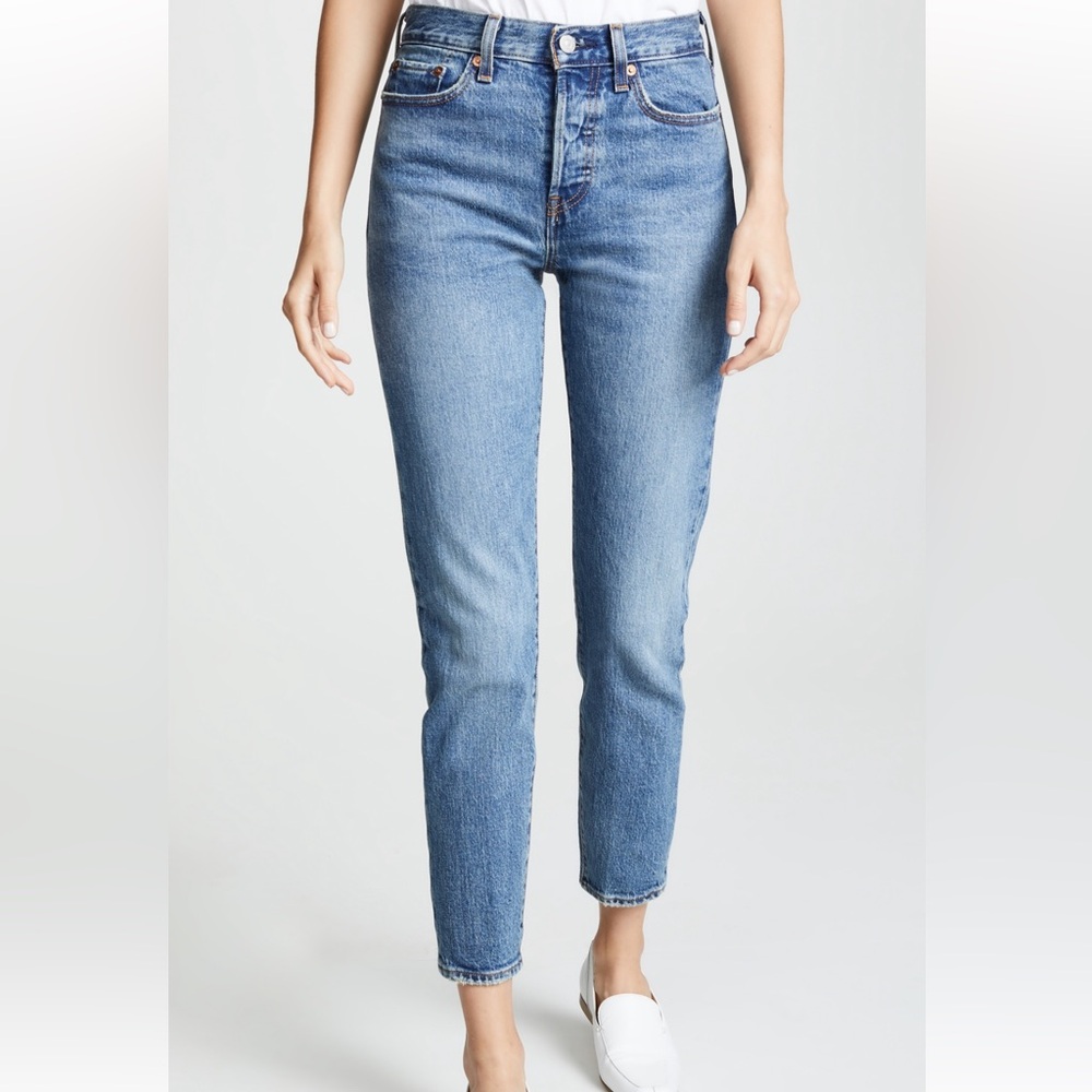 Levi’s wedgie icon jeans